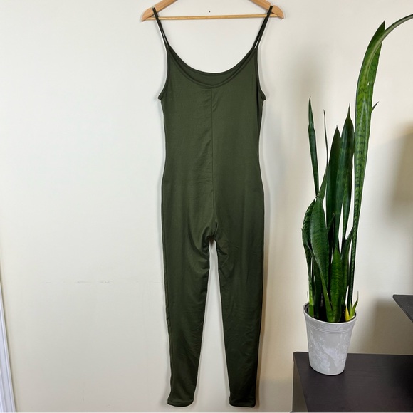Bumpsuit Maternity The Kate Sleeveless Stretch-woven Unitard In Olive - Small - Picture 8 of 13